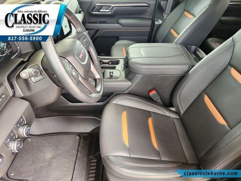 Used 2025 GMC Sierra 2500 AT4 w/ Technology Package AWD/4WD image 14