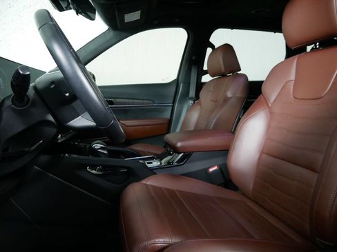 Certified 2024 Kia Telluride SX Prestige AWD/4WD image 17