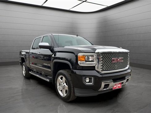 Used 2015 GMC Sierra 2500 Denali image 1