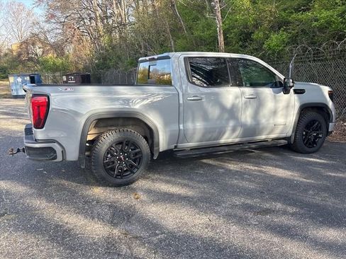 Used 2024 GMC Sierra 1500 Elevation w/ Elevation Premium Package image 12