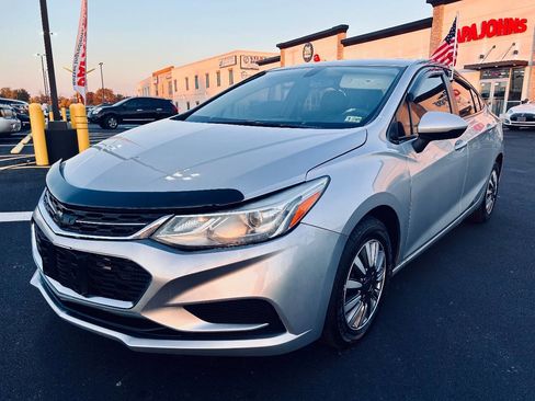 Used 2016 Chevrolet Cruze LS image 2