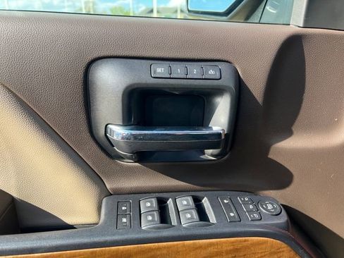 Used 2018 Chevrolet Silverado 1500 LTZ w/ LTZ Plus Package AWD/4WD image 32