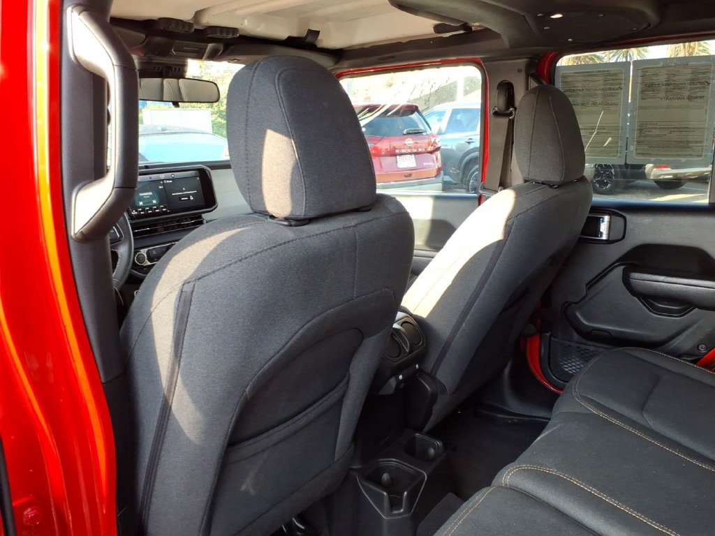 Used 2025 Jeep Wrangler Unlimited Sport AWD/4WD image 11