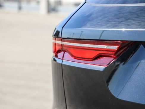 Used 2024 Jaguar F-PACE R-Dynamic S image 7