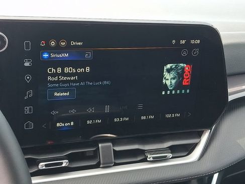 Used 2025 Chevrolet Equinox LT AWD/4WD image 16