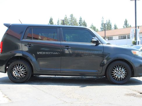 Used 2014 Scion xB FWD image 37
