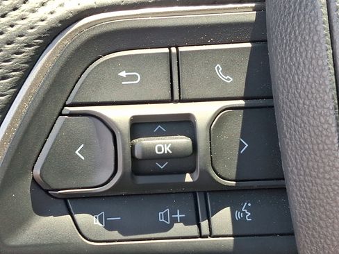 Used 2025 Toyota Tacoma TRD Sport w/ TRD Sport Premium Package AWD/4WD image 22