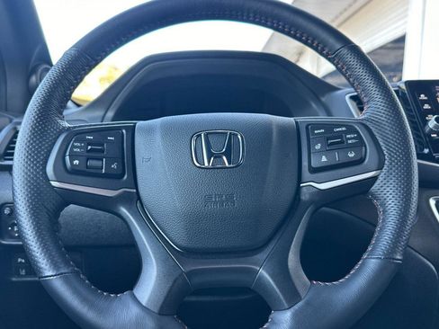 Used 2025 Honda Ridgeline TrailSport image 22