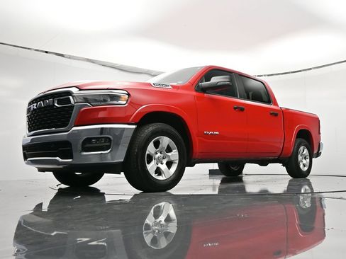 Used 2025 RAM 1500 Big Horn AWD/4WD image 35