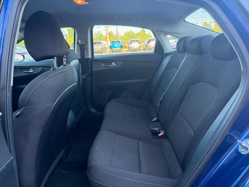 Used 2020 Kia Forte LXS FWD image 16
