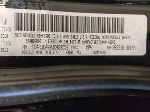 Used 2018 Jeep Grand Cherokee Altitude image 33