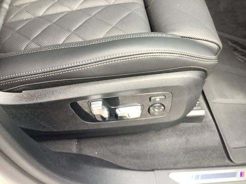 Used 2026 BMW X5 sDrive40i w/ M Sport Package RWD image 36