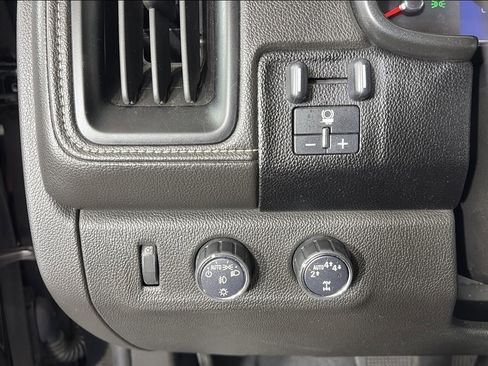 Used 2021 GMC Canyon Denali image 29