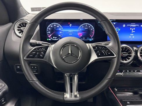 Certified 2025 Mercedes-Benz GLA 250 4MATIC image 21