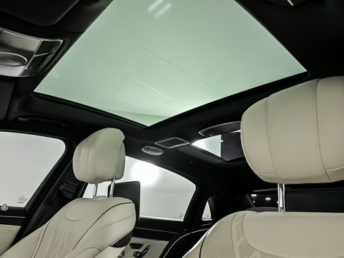 Used 2019 Mercedes-Benz Maybach S 560 4MATIC image 25