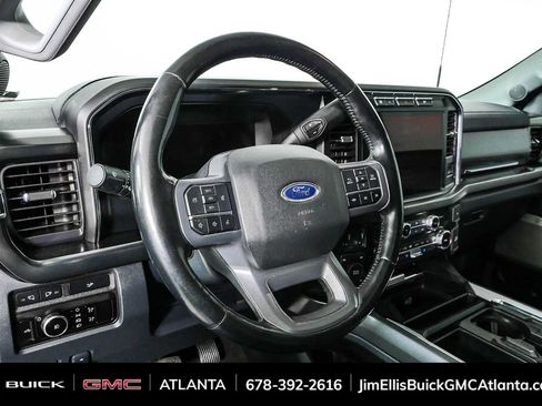 Used 2023 Ford F250 Lariat w/ Sport Appearance Package AWD/4WD image 4