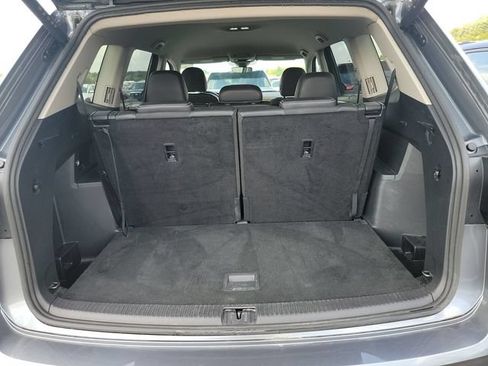 Used 2025 Volkswagen Atlas SE AWD/4WD image 8