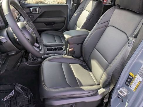 New 2026 Jeep Gladiator Sport AWD/4WD image 14