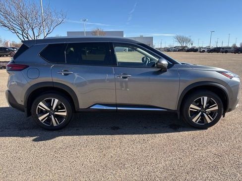 Certified 2023 Nissan Rogue Platinum w/ Platinum Premium Package image 8