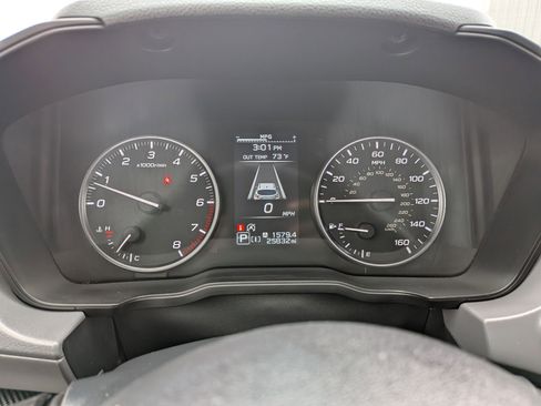 Used 2025 Subaru Crosstrek 2.0i Premium image 22