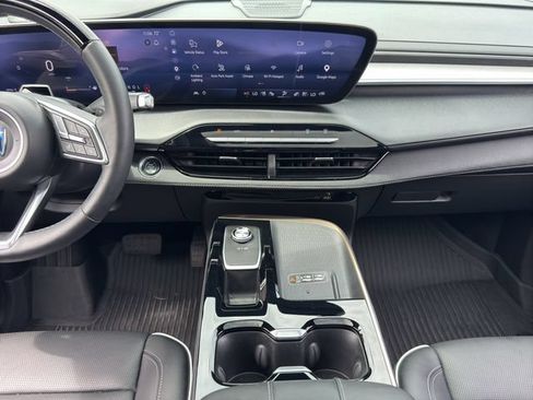 Certified 2025 Buick Enclave Avenir w/ Super Cruise Package AWD/4WD image 19
