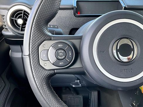 Used 2024 INEOS Grenadier image 12