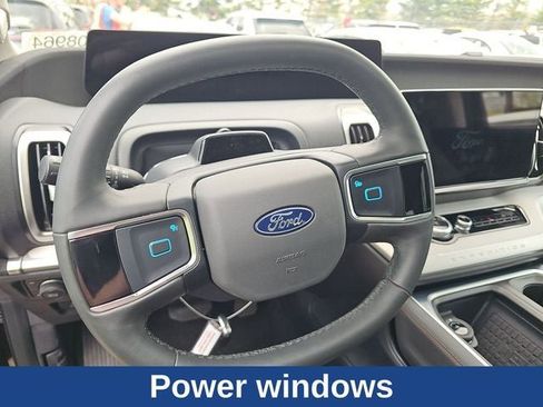 Used 2025 Ford Expedition Max Active AWD/4WD image 21