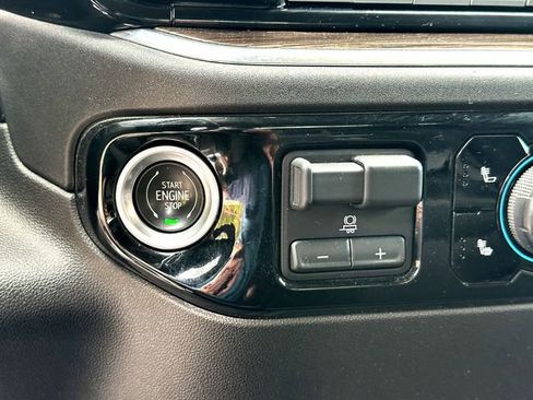 Used 2023 Chevrolet Silverado 1500 LT image 17