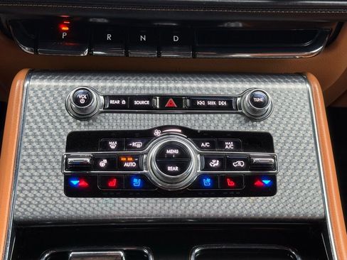 Used 2021 Lincoln Aviator Black Label w/ Dynamic Handling Package AWD/4WD image 36