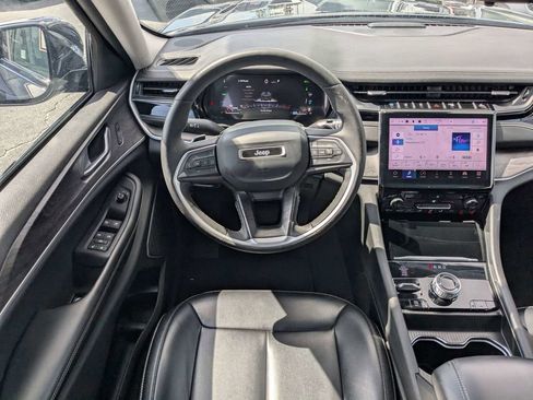 Used 2024 Jeep Grand Cherokee Limited 4xe AWD/4WD image 16