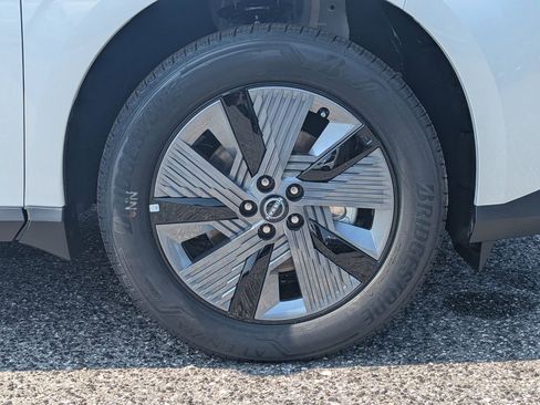 New 2025 Nissan Murano SL w/ Cargo Package AWD/4WD image 11