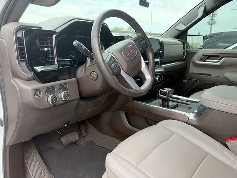 Used 2023 GMC Sierra 1500 SLT w/ SLT Premium Package AWD/4WD image 10