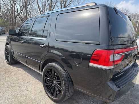 Used 2015 Lincoln Navigator 4WD w/ Equipment Group 101A Reserve image 8