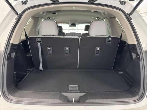 New 2025 Honda Pilot EX-L image 23