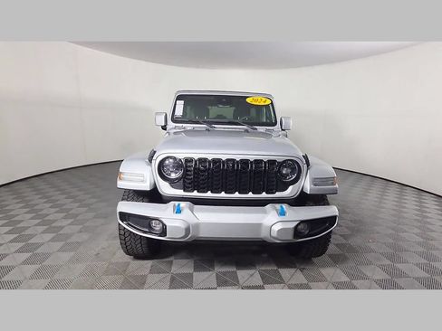 Used 2024 Jeep Wrangler High Altitude AWD/4WD image 19