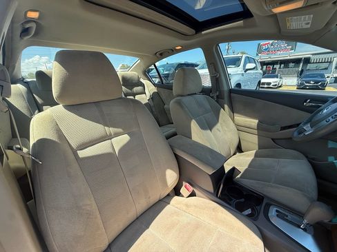 Used 2008 Nissan Altima 3.5 SE w/ Sport Pkg FWD image 24