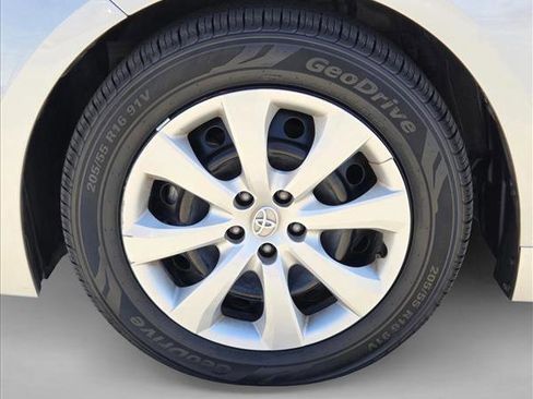 Used 2024 Toyota Corolla LE FWD image 22