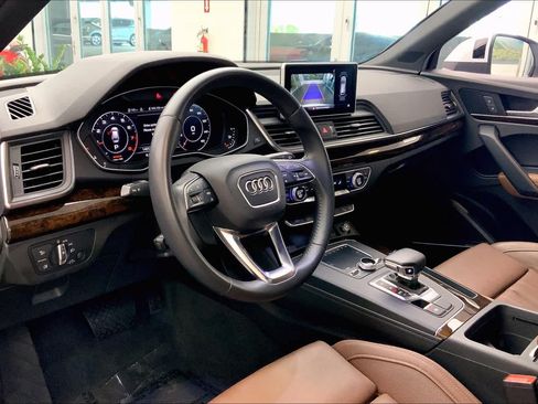 Used 2019 Audi Q5 2.0T Premium Plus w/ Premium Plus Package AWD/4WD image 18