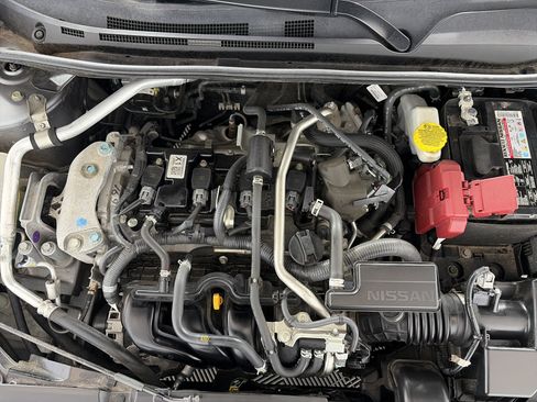 Certified 2022 Nissan Sentra SV FWD image 10