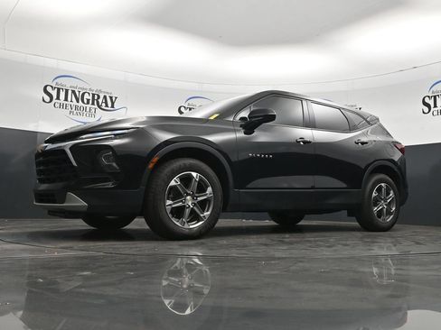 Used 2023 Chevrolet Blazer LT FWD image 28