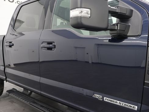 Used 2022 Ford F350 Lariat w/ Black Appearance Package AWD/4WD image 29