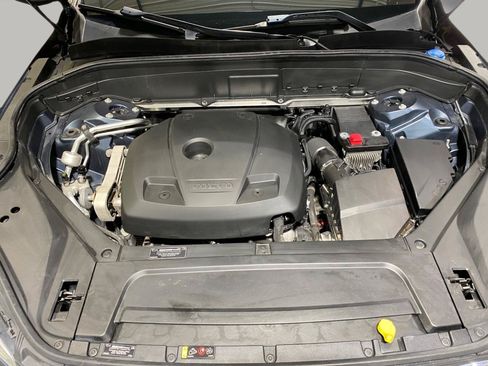 Used 2018 Volvo XC90 T5 Momentum w/ Convenience Package AWD/4WD image 27