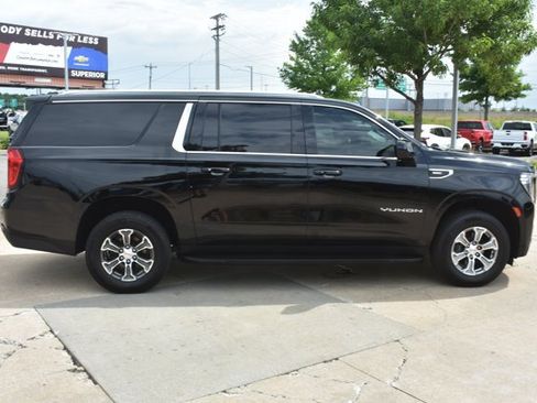 Used 2023 GMC Yukon XL SLE w/ Gmc Pro Safety Plus Package RWD image 4