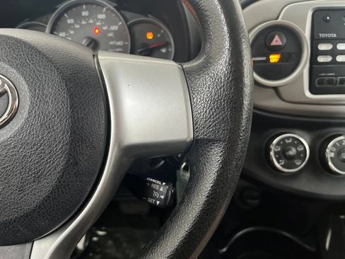 Used 2012 Toyota Yaris LE FWD image 49
