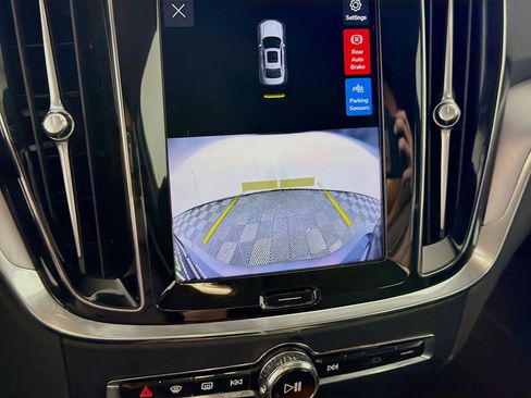 Used 2024 Volvo S60 B5 Core FWD image 23