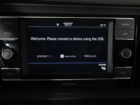 Certified 2023 Volkswagen Jetta SE w/ Panoramic Sunroof Package image 6