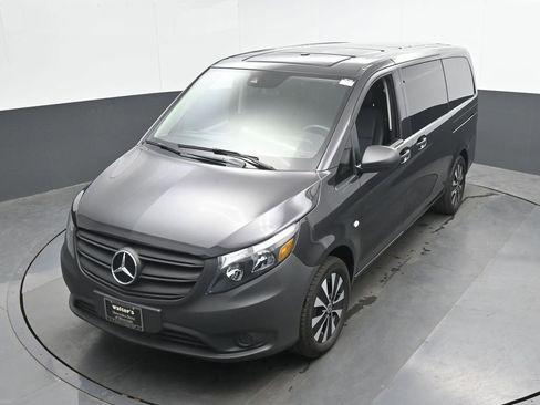 Used 2023 Mercedes-Benz Metris Passenger image 35