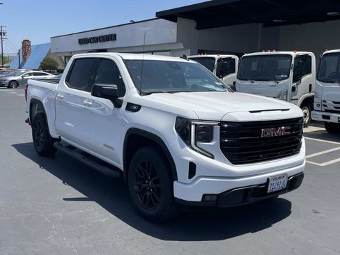 Used 2026 GMC Sierra 1500 Elevation w/ Elevation Select Package RWD image 3