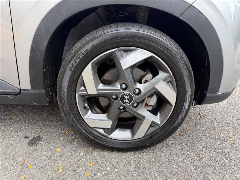 Used 2023 Hyundai Venue SEL w/ Cargo Package FWD image 18