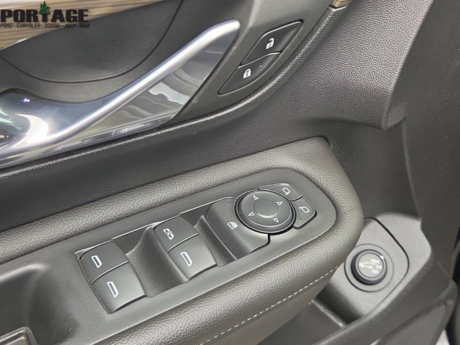 Used 2023 GMC Terrain Denali w/ LPO, Floor Liner Package AWD/4WD image 18